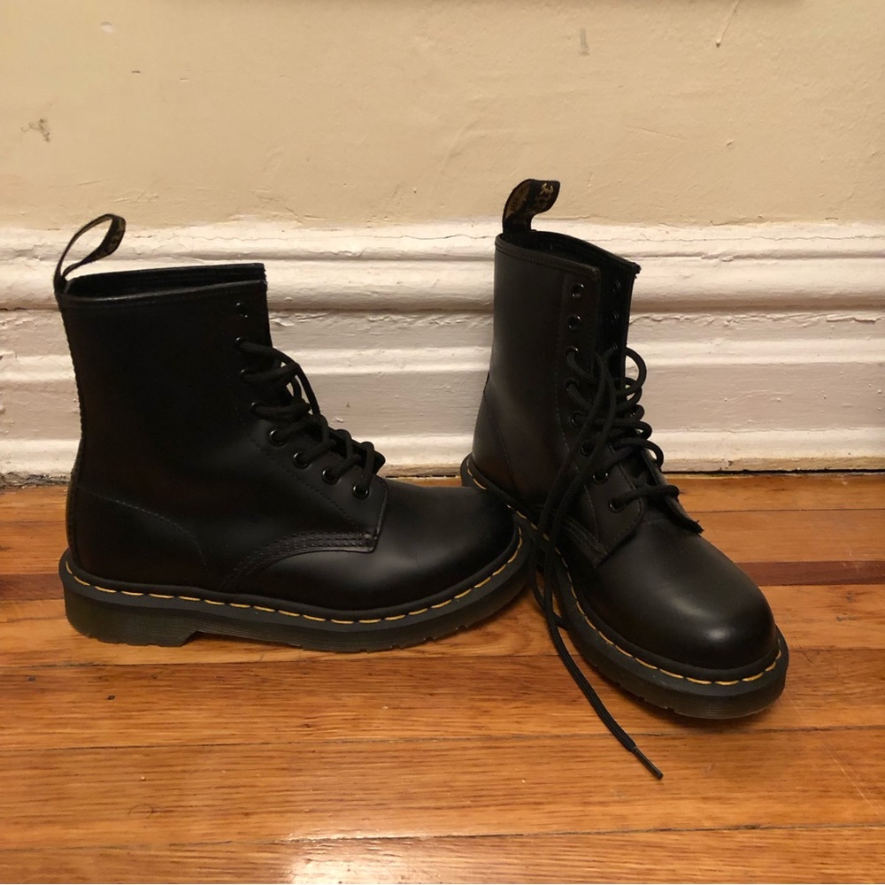 Dr. Martens //1460 W size 6 Women’s Boots